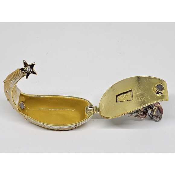 Nativity Scene Enameled Pewter Trinket Box with Rhinestones - Picture 7 of 10